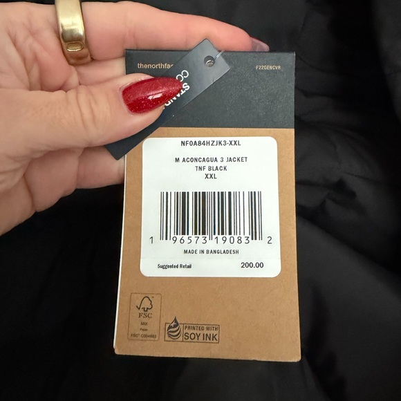 (NWT) The North Face Men’s Aconcagua 3 Jacket in TNF Black, XXL - Picture 16 of 16